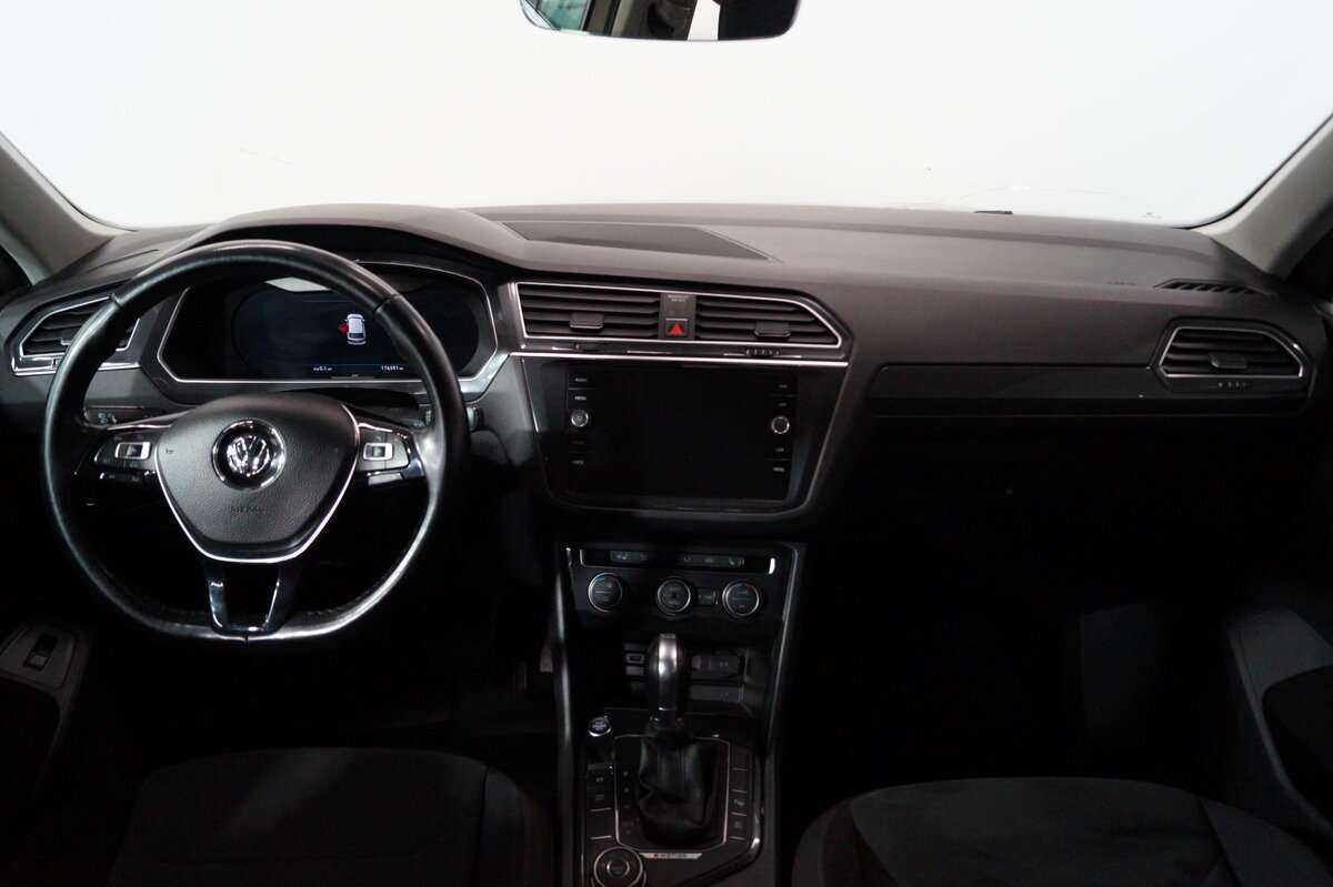 Б/У Фольксваген Тигуан 2018 года. Фото: #15