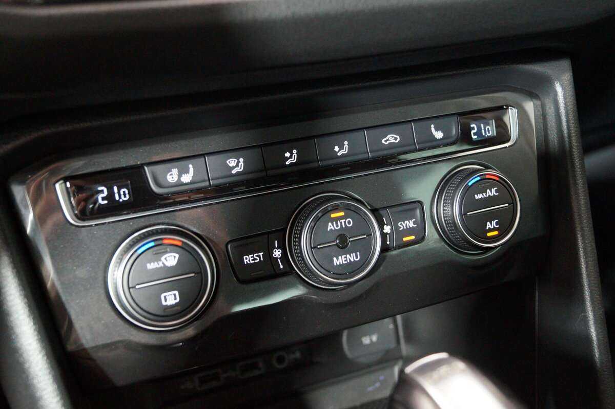 Б/У Фольксваген Тигуан 2018 года. Фото: #20