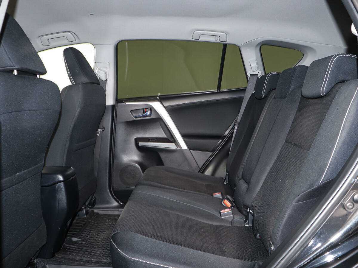 Б/У Тойота Рав4 2016 года. Фото: #9