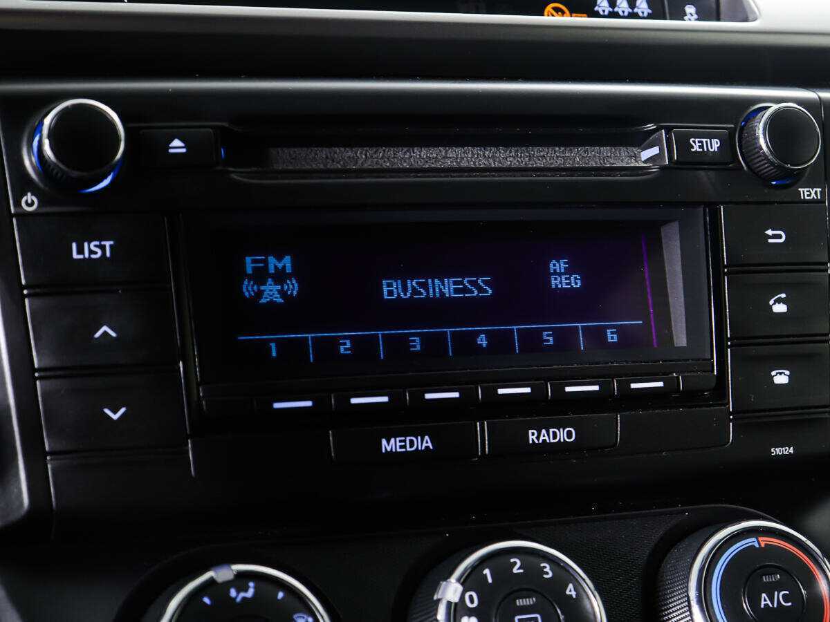 Б/У Тойота Рав4 2016 года. Фото: #17