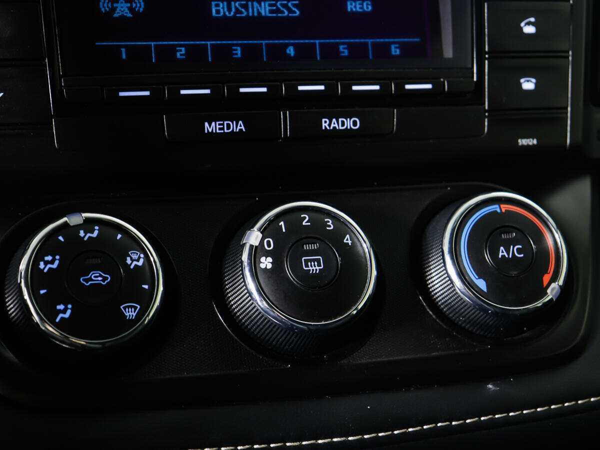 Б/У Тойота Рав4 2016 года. Фото: #18