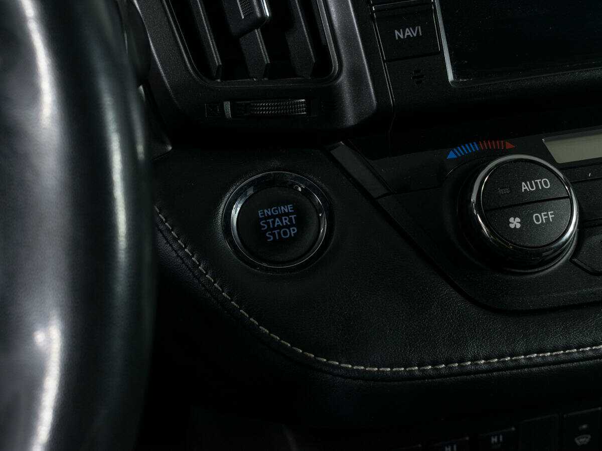 Toyota RAV4 2018 года с пробегом. Фото: #15