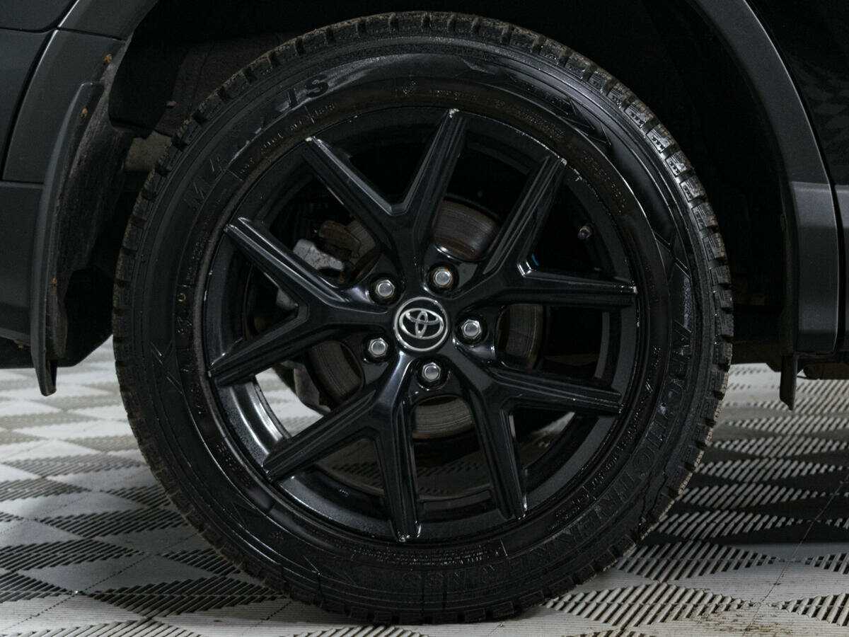 Toyota RAV4 2018 года с пробегом. Фото: #17