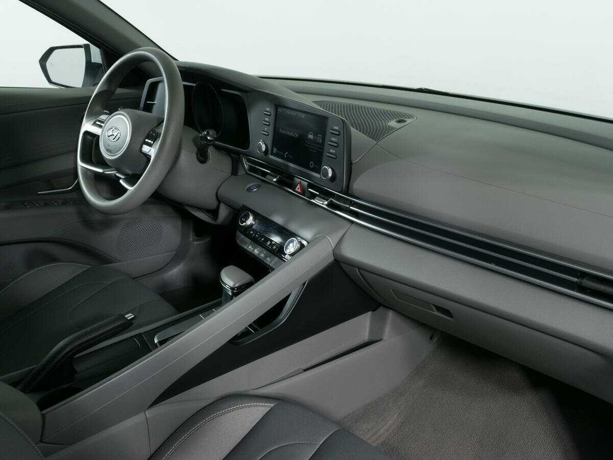 Б/У Хендай Елантра 2021 года. Фото: #8