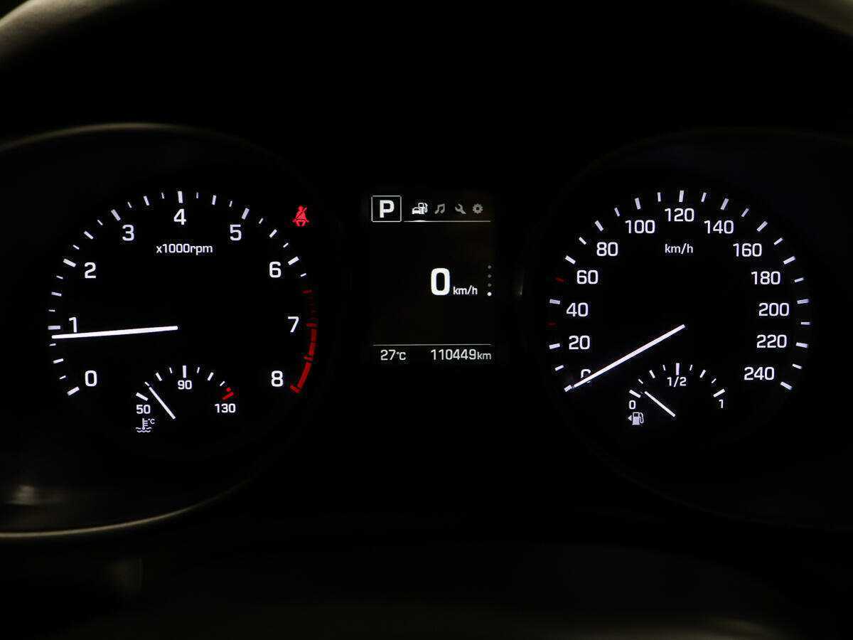 Б/У Хендай Санта Фе 2016 года. Фото: #13