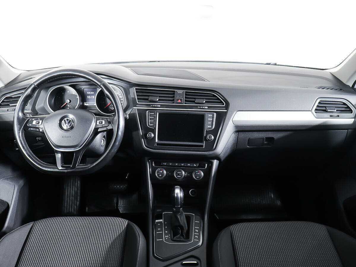 Б/У Фольксваген Тигуан 2017 года. Фото: #10