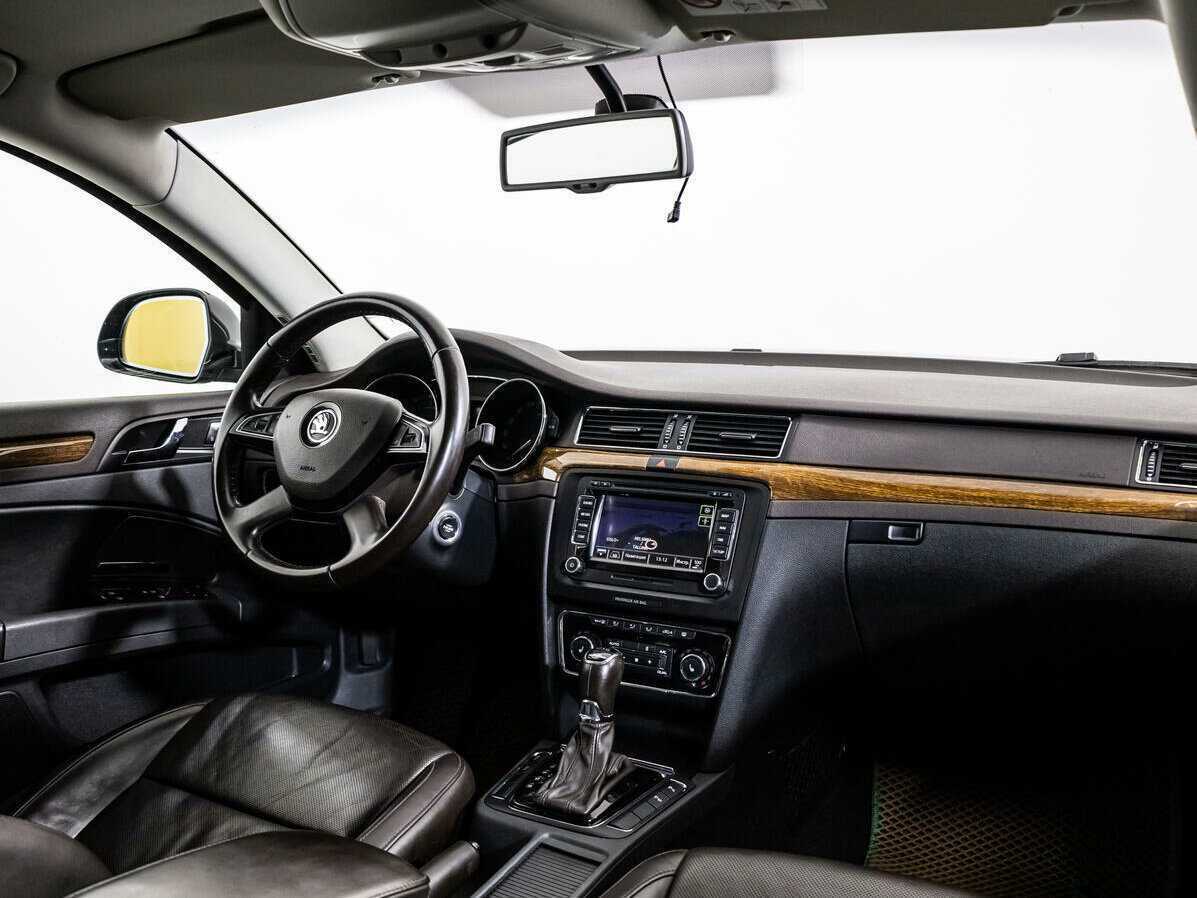 Б/У Шкода Суперб 2014 года. Фото: #8