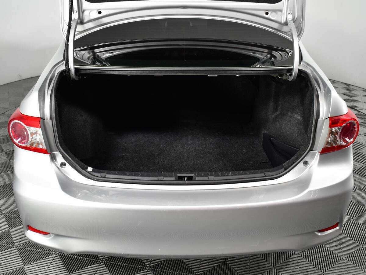 Б/У Тойота Королла 2012 года. Фото: #13