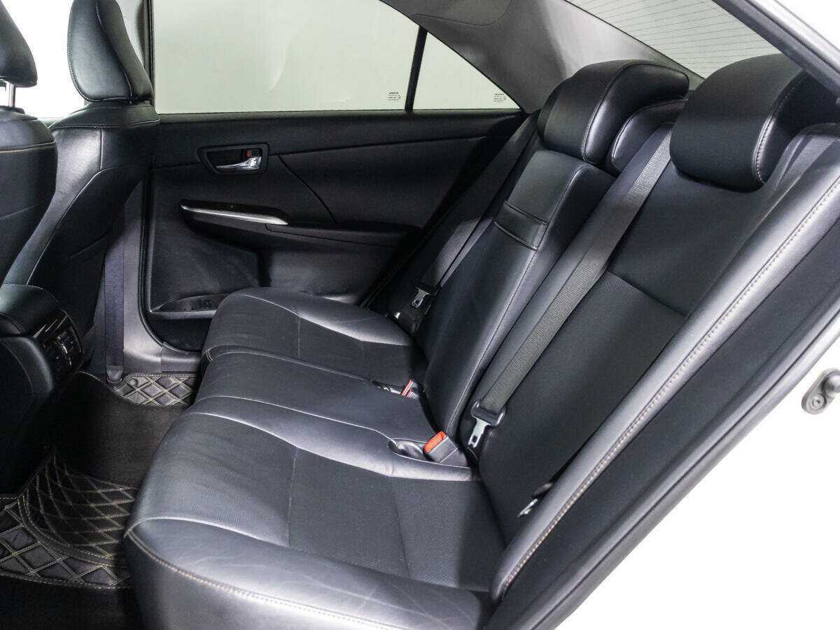 Б/У Тойота Камри 2017 года. Фото: #9