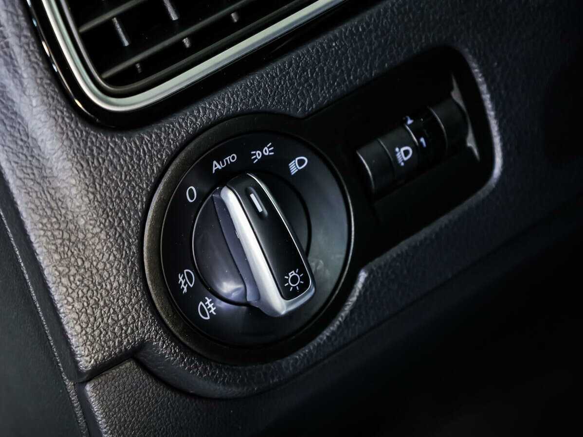 Б/У Фольксваген Поло 2019 года. Фото: #16