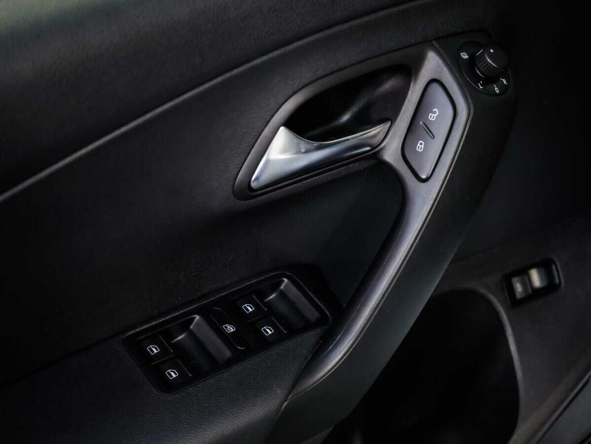 Б/У Фольксваген Поло 2019 года. Фото: #17