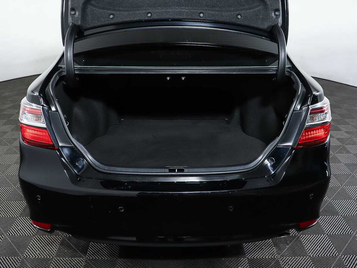 Б/У Тойота Камри 2017 года. Фото: #8