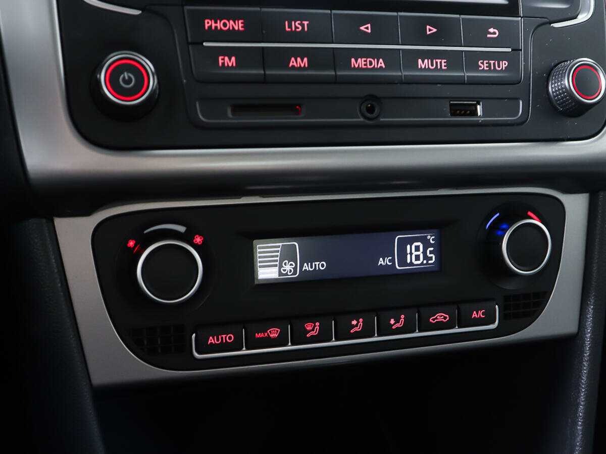 Б/У Фольксваген Поло 2016 года. Фото: #15