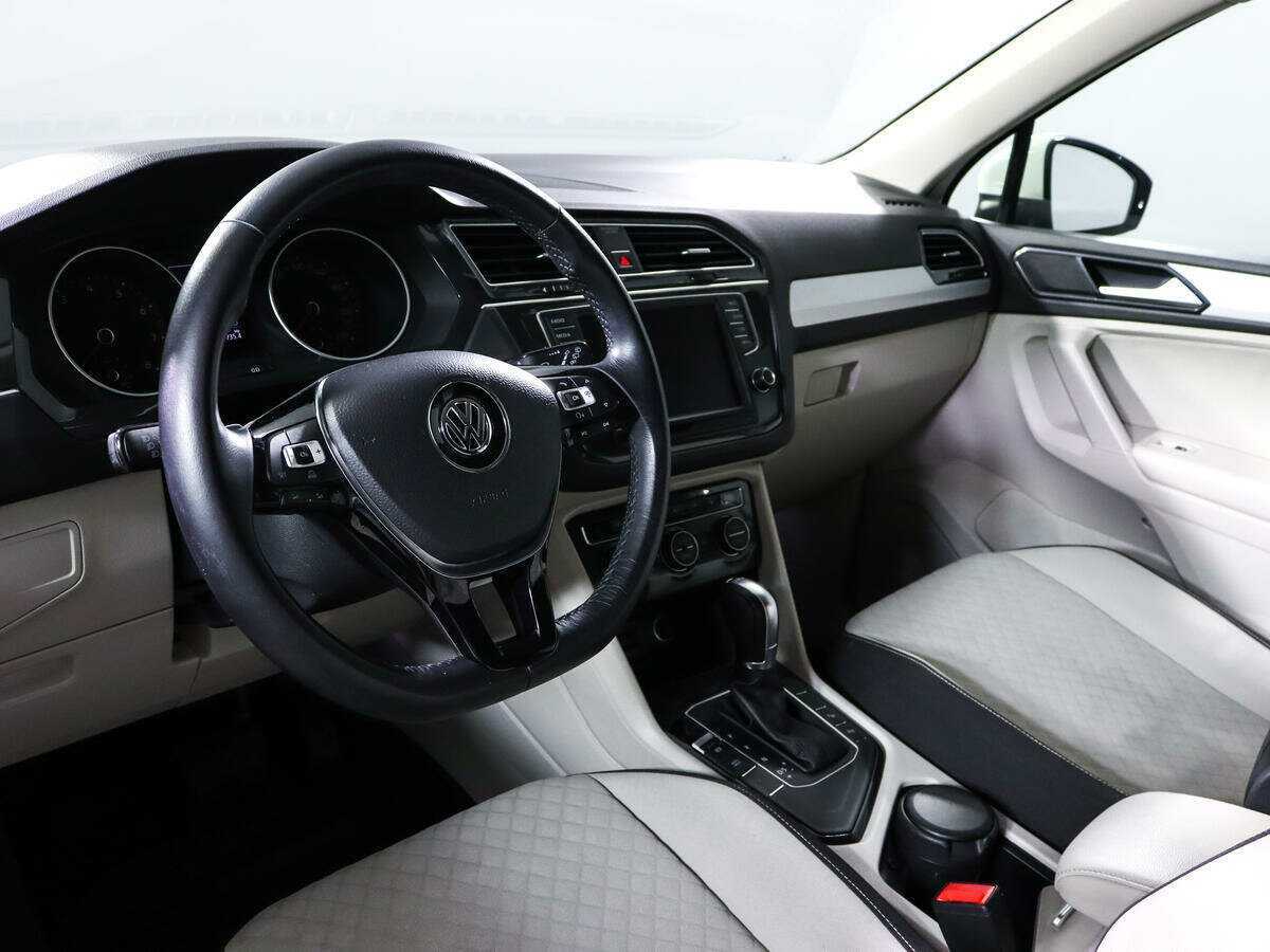 Б/У Фольксваген Тигуан 2017 года. Фото: #11