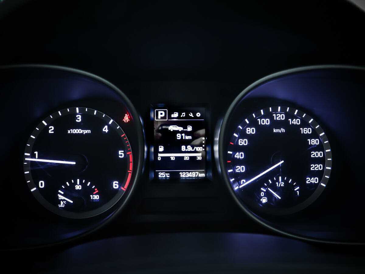 Б/У Хендай Санта Фе 2016 года. Фото: #9