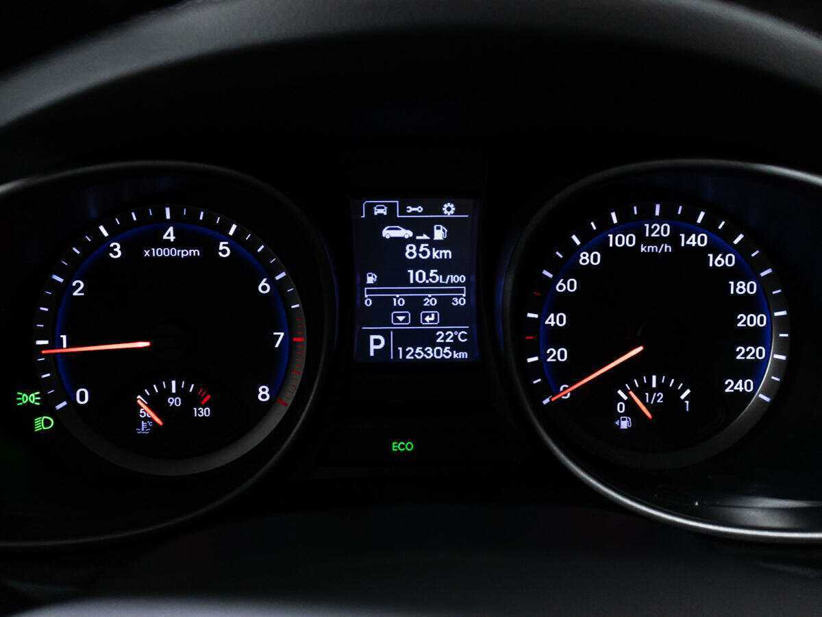 Б/У Хендай Санта Фе 2015 года. Фото: #11