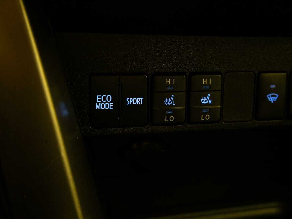 Б/У Тойота Рав4 2013 года. Фото: #14