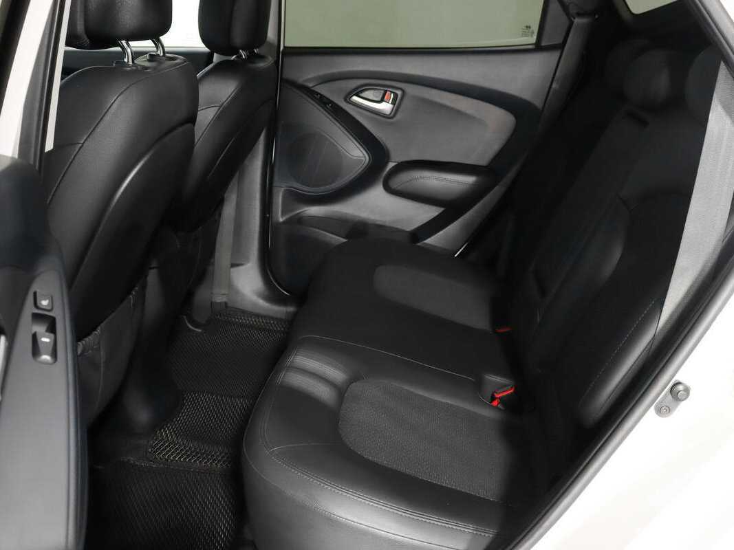 Б/У Хендай ай-икс35 2013 года. Фото: #9