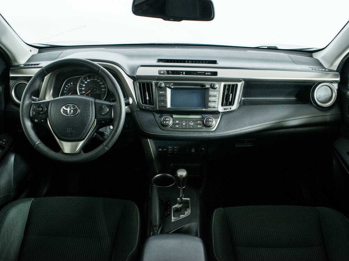 Б/У Тойота Рав4 2015 года. Фото: #11