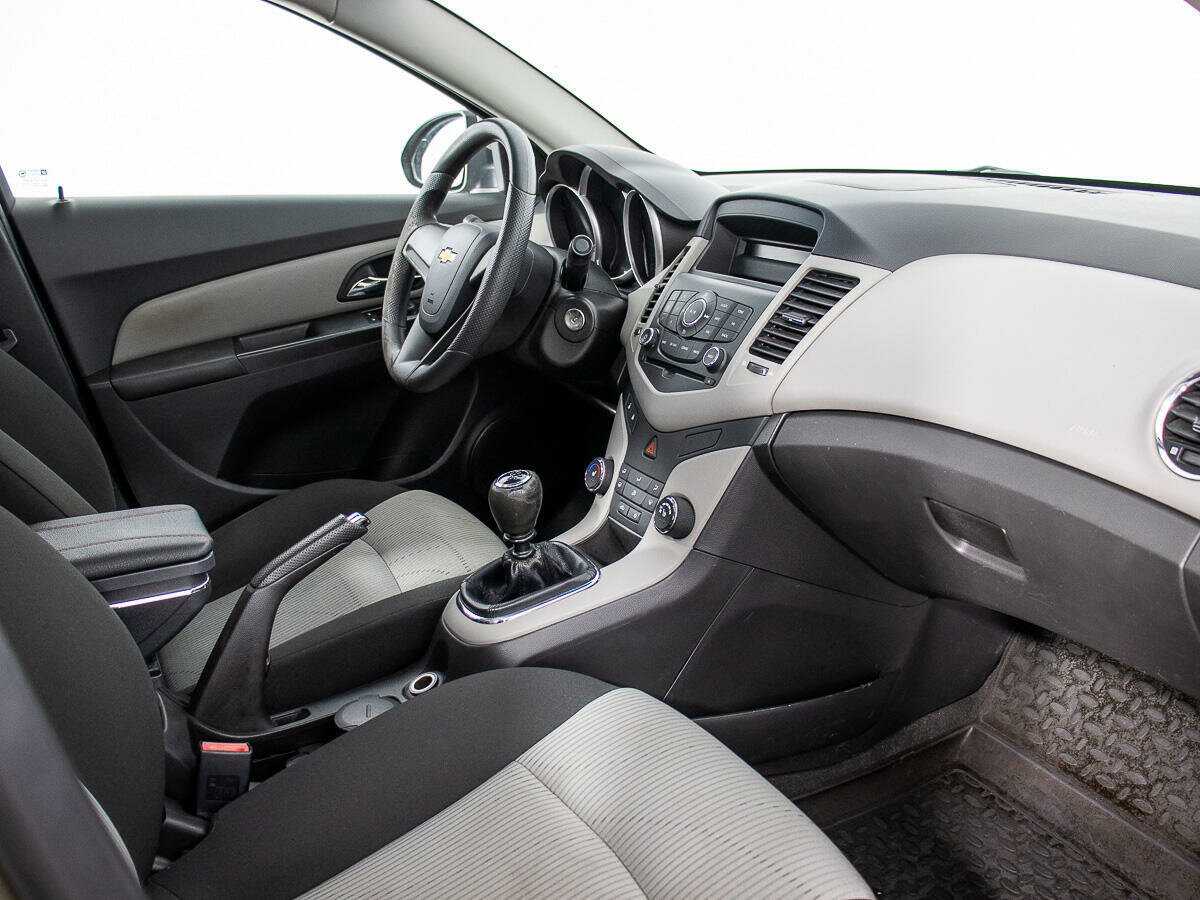 Б/У Шевроле Круз 2012 года. Фото: #6