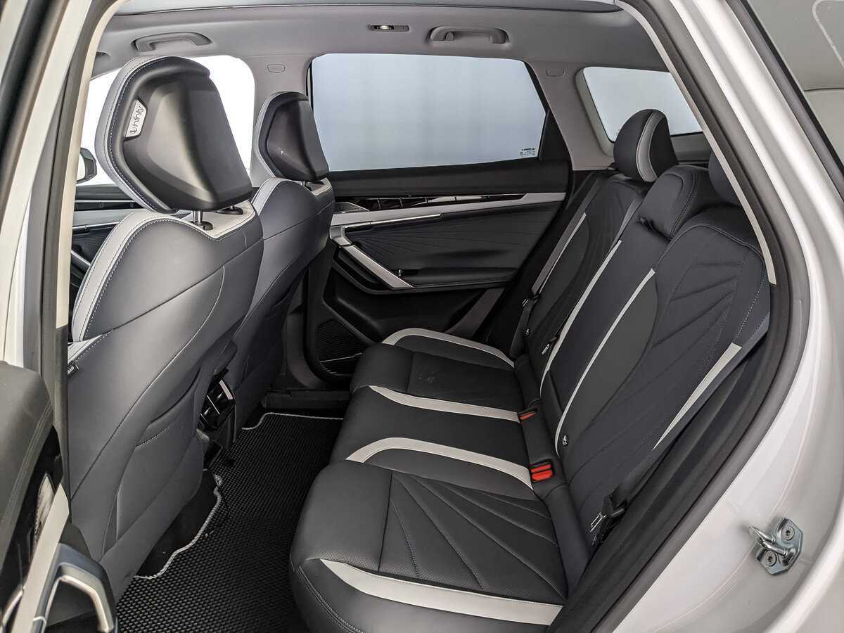 Geely Atlas 2024 года с пробегом. Фото: #12