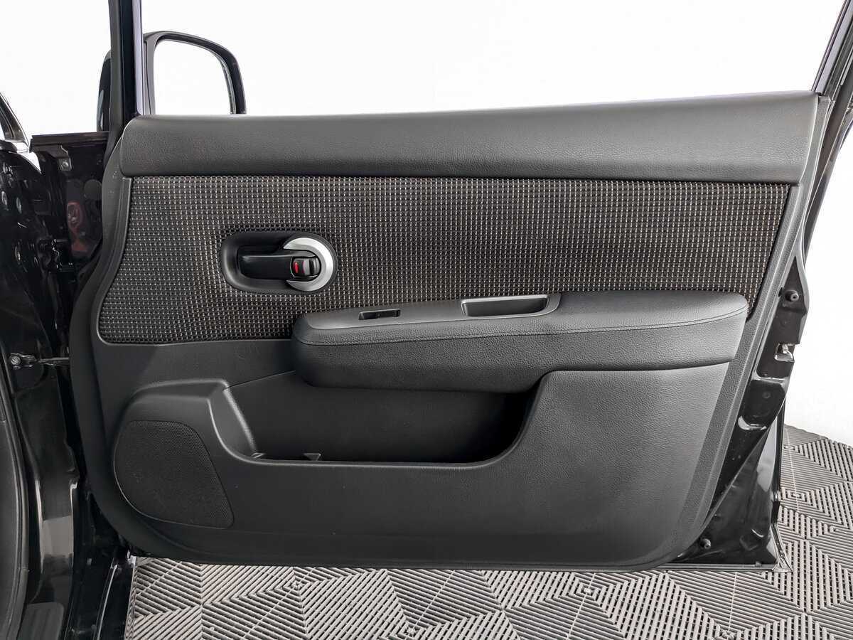 Б/У Ниссан Тиида 2013 года. Фото: #19