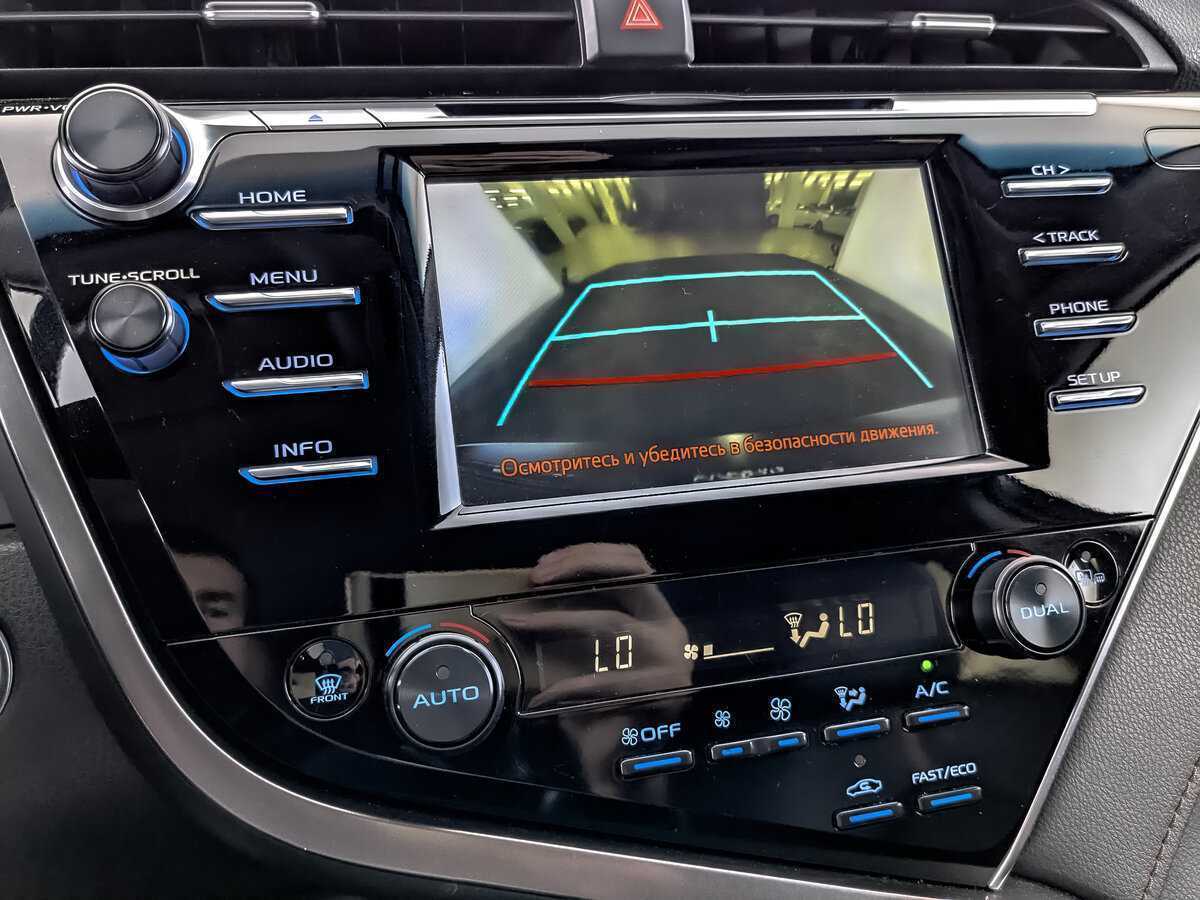 Б/У Тойота Камри 2019 года. Фото: #21