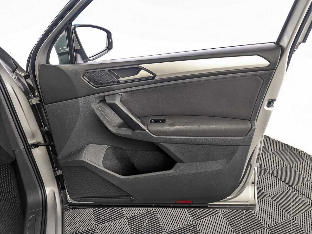 Б/У Фольксваген Тигуан 2019 года. Фото: #20