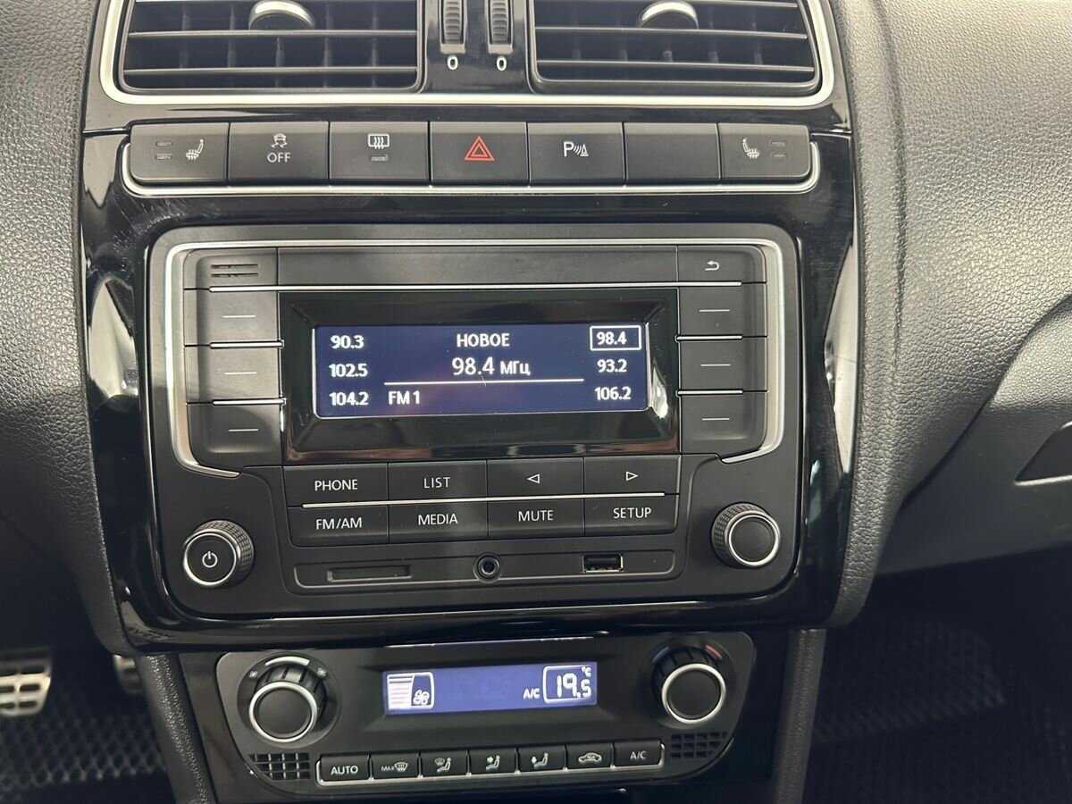 Б/У Фольксваген Поло 2018 года. Фото: #11