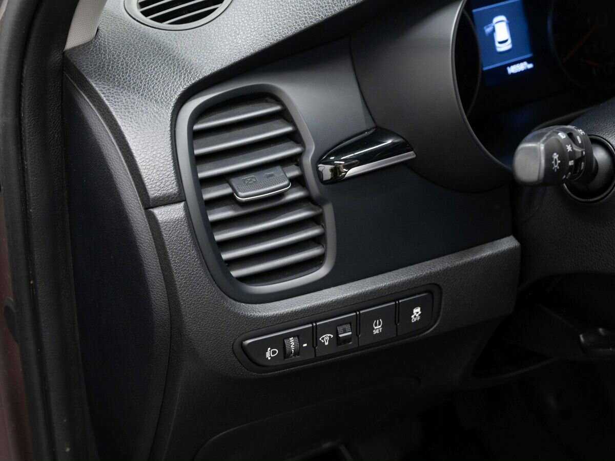 Б/У Киа Рио 2018 года. Фото: #18