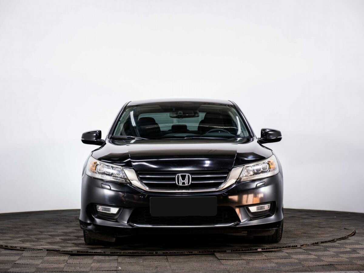 Honda Accord 2013 года с пробегом. Фото: #1