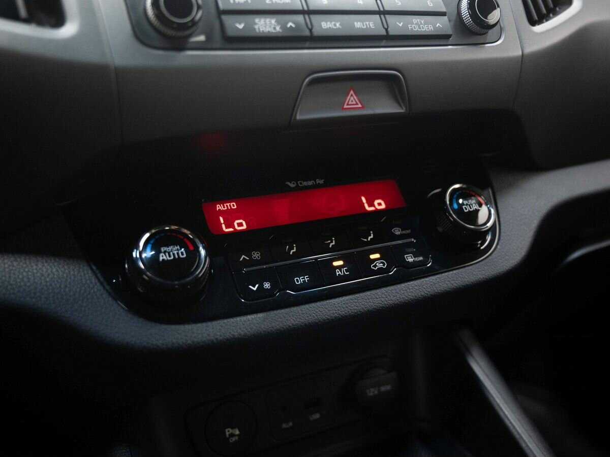 Б/У Киа Спортейдж 2014 года. Фото: #19