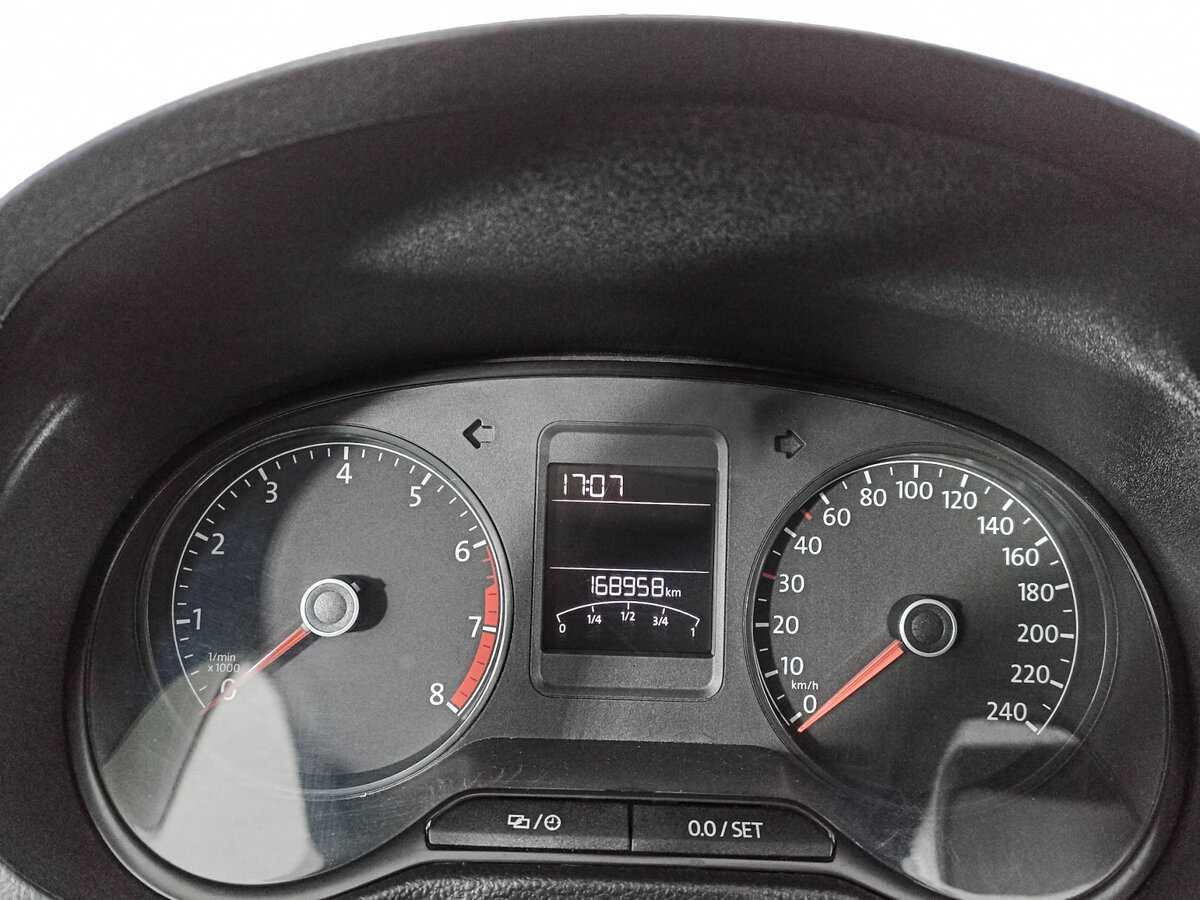 Б/У Фольксваген Поло 2017 года. Фото: #10