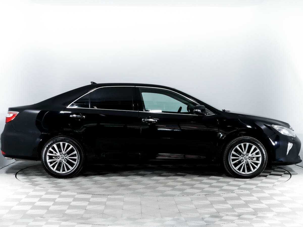 Б/У Тойота Камри 2017 года. Фото: #3