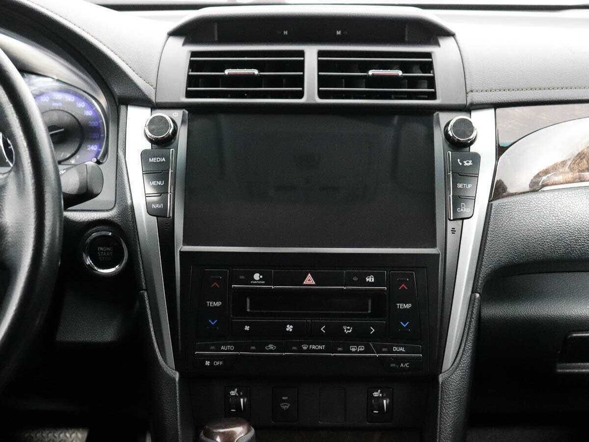 Б/У Тойота Камри 2017 года. Фото: #13