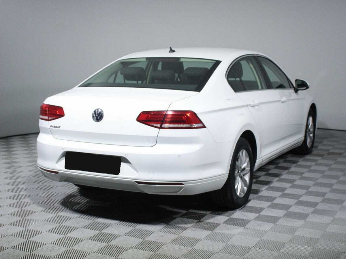 Б/У Фольксваген Пассат 2018 года. Фото: #4