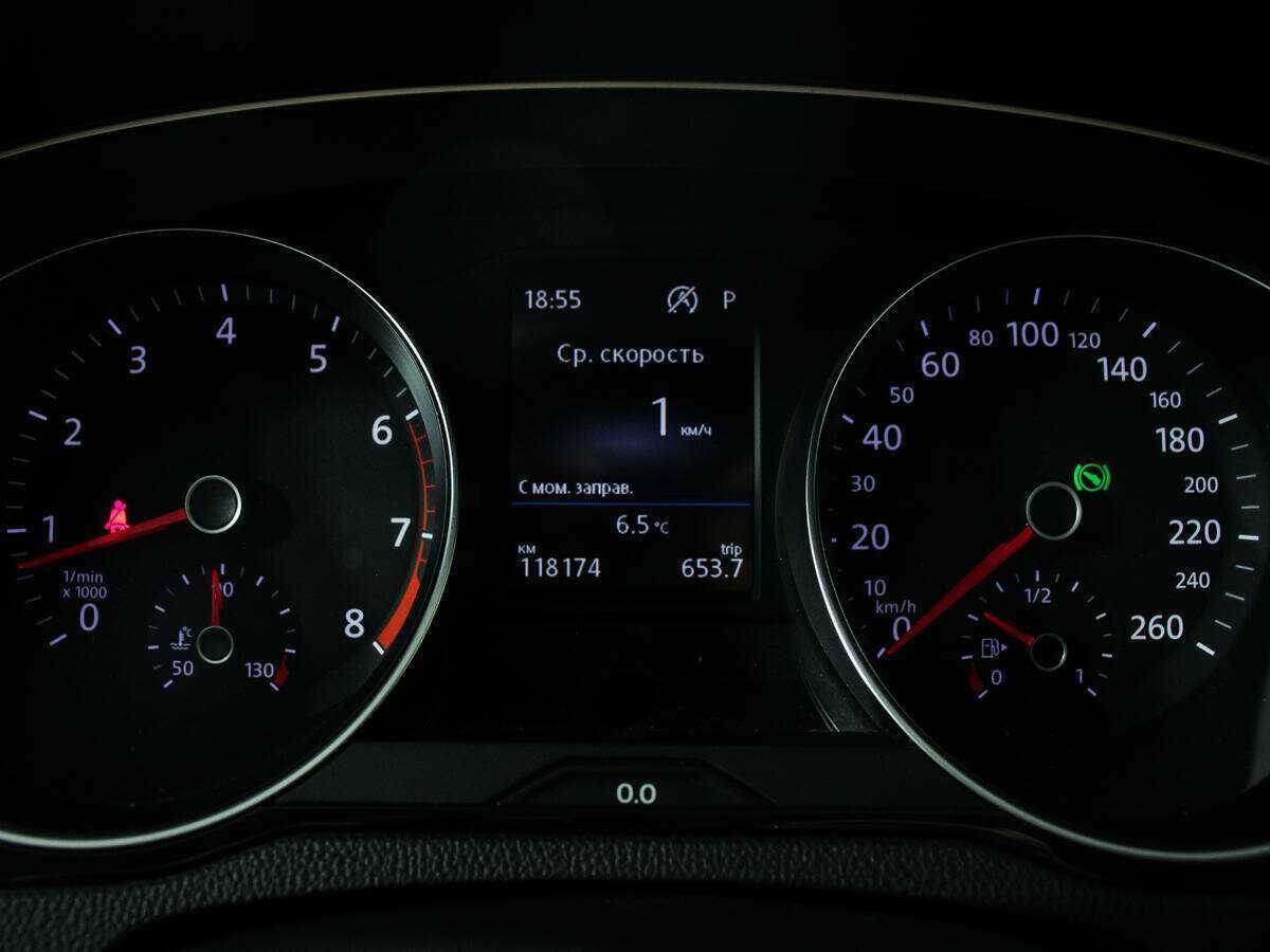 Б/У Фольксваген Пассат 2018 года. Фото: #10