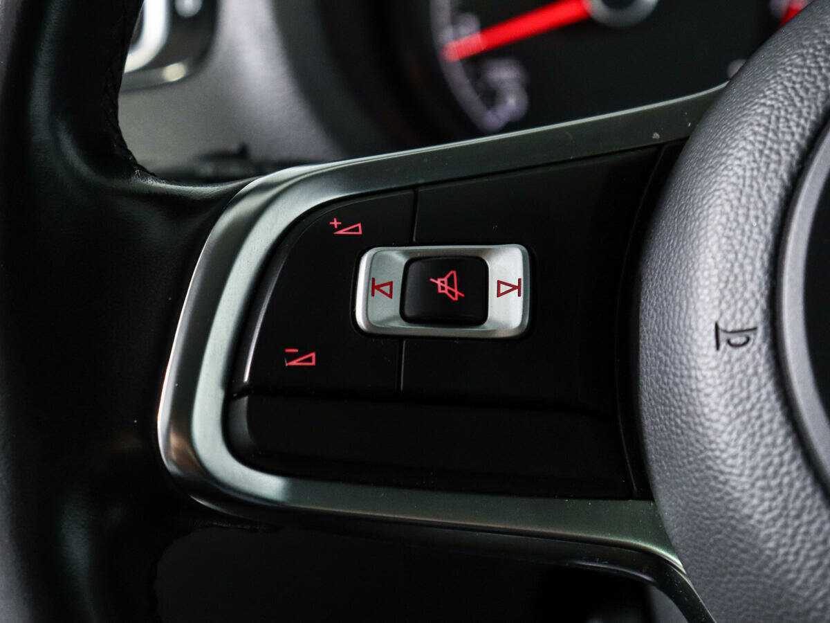 Б/У Фольксваген Поло 2018 года. Фото: #17