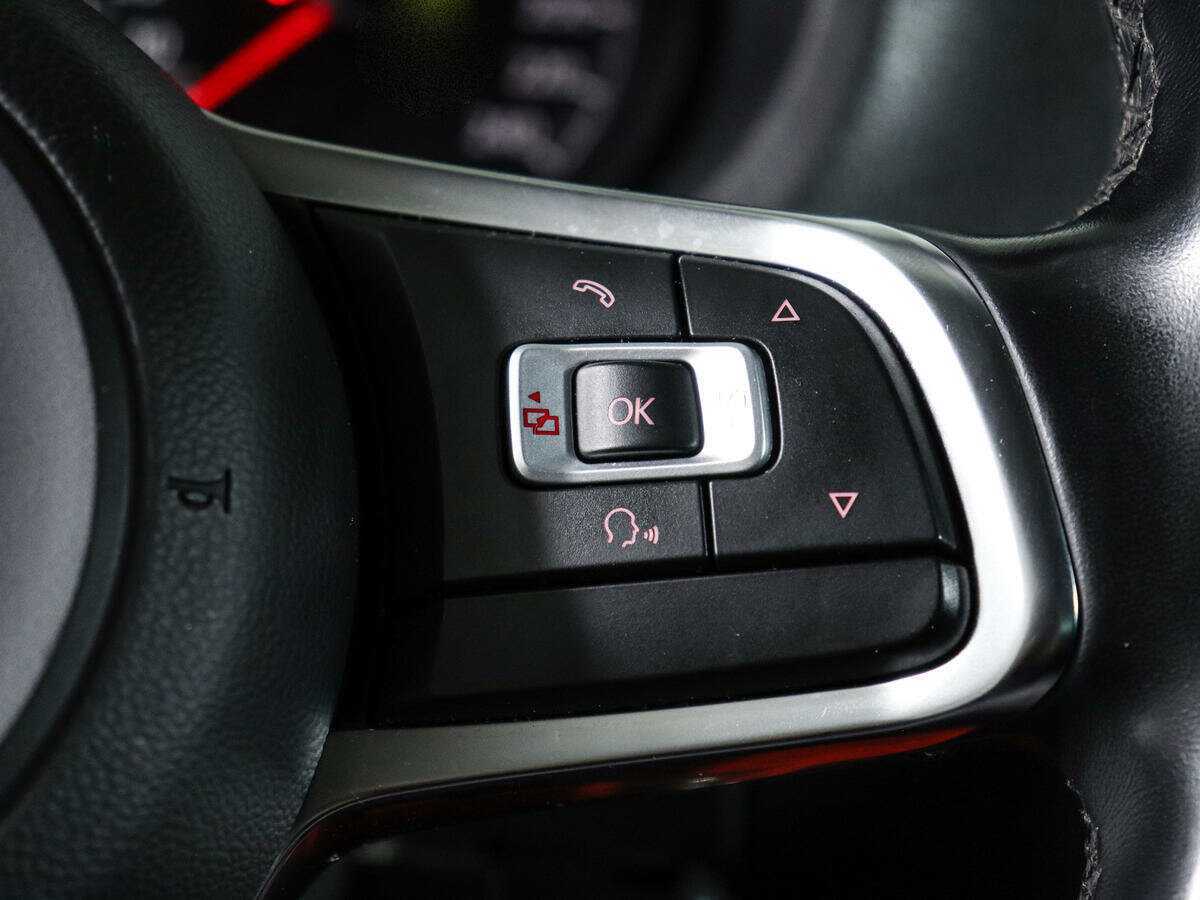 Б/У Фольксваген Поло 2018 года. Фото: #18