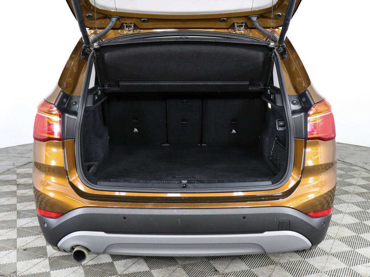 Б/У БМВ Икс1 2016 года. Фото: #8