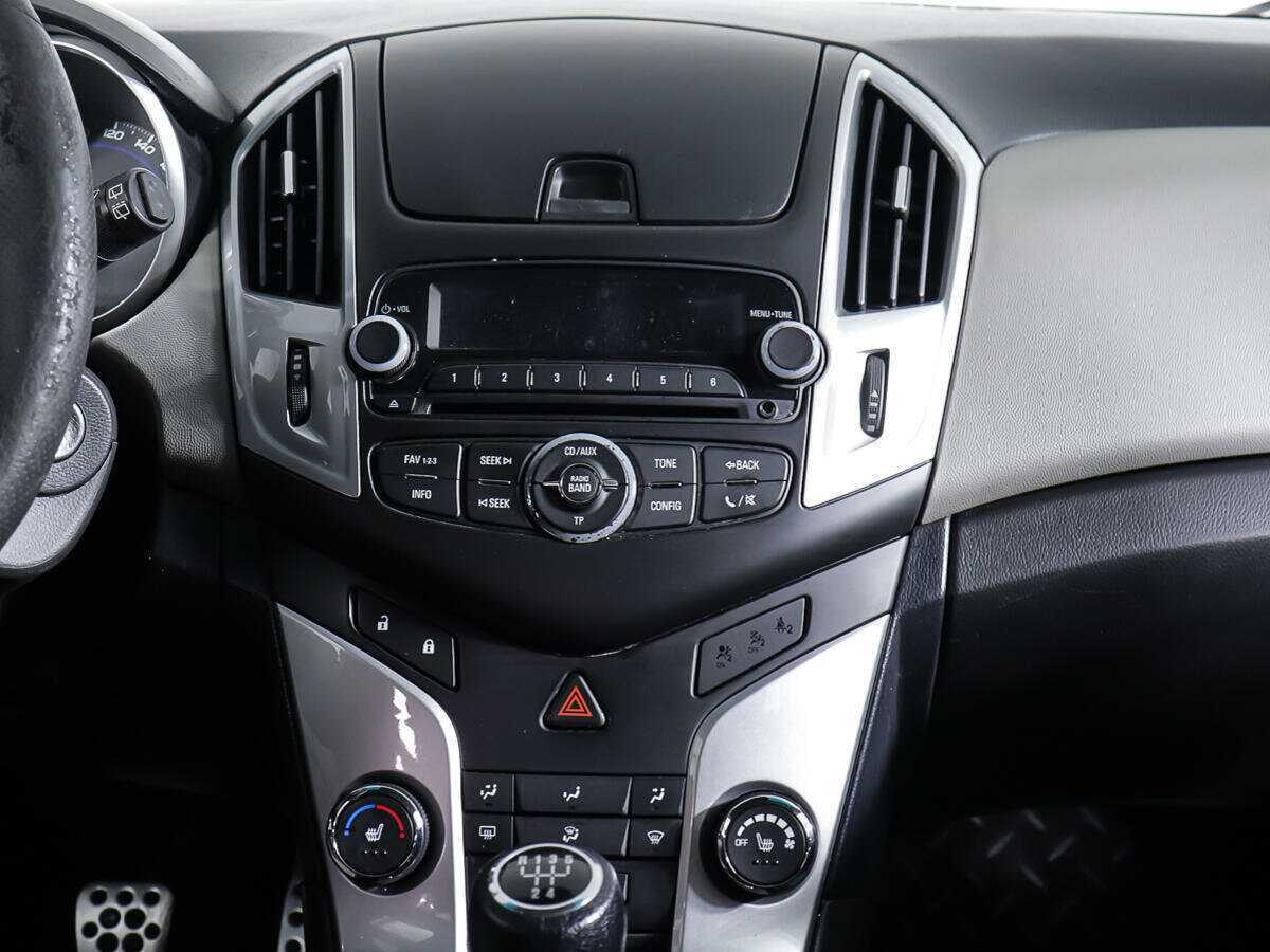 Б/У Шевроле Круз 2014 года. Фото: #12