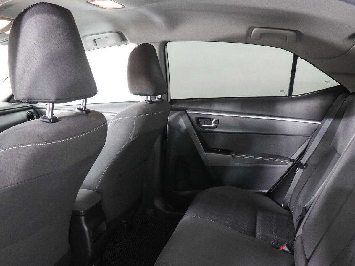 Б/У Тойота Королла 2018 года. Фото: #11