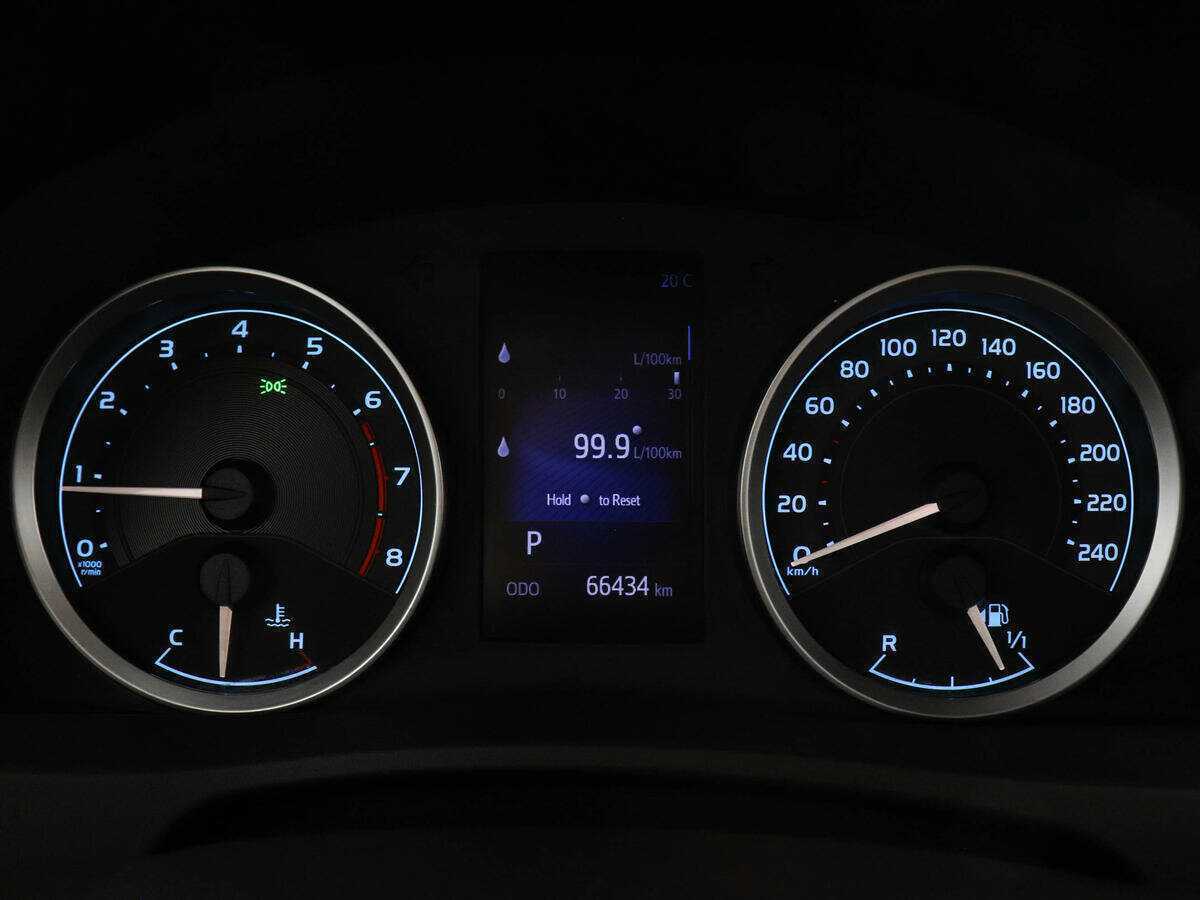 Б/У Тойота Королла 2017 года. Фото: #10