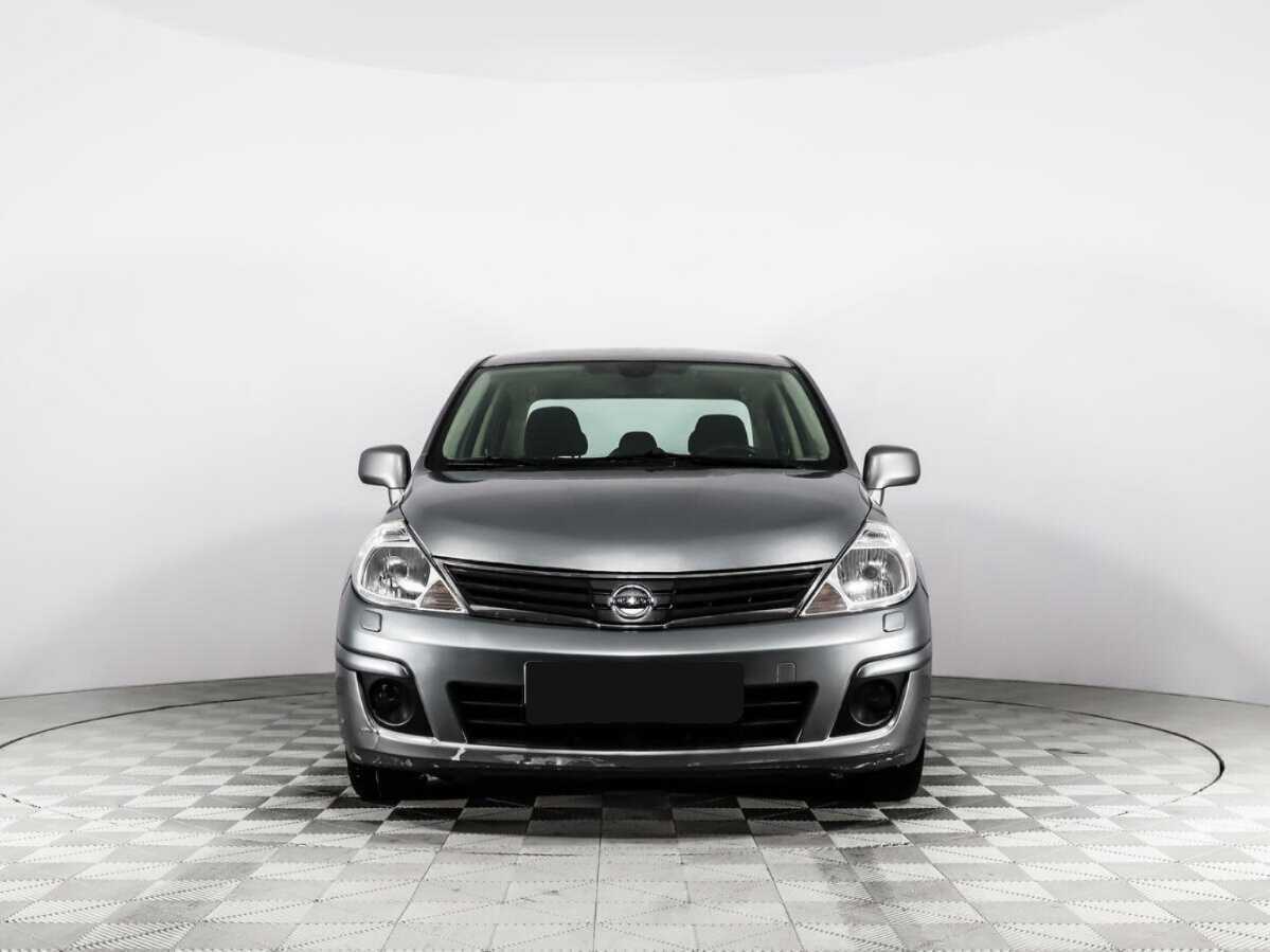 Б/У Ниссан Тиида 2012 года. Фото: #1