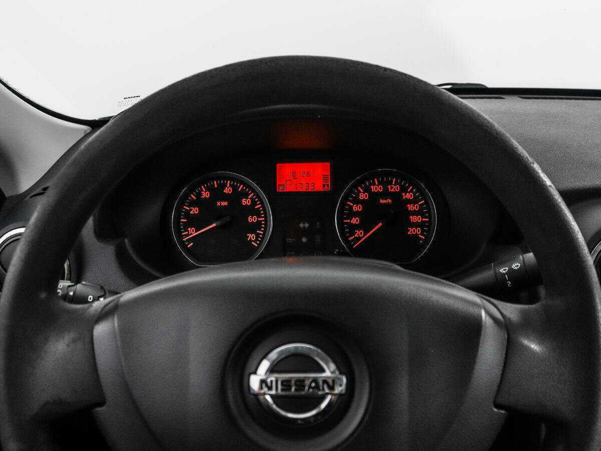 Б/У Ниссан Альмера 2015 года. Фото: #14