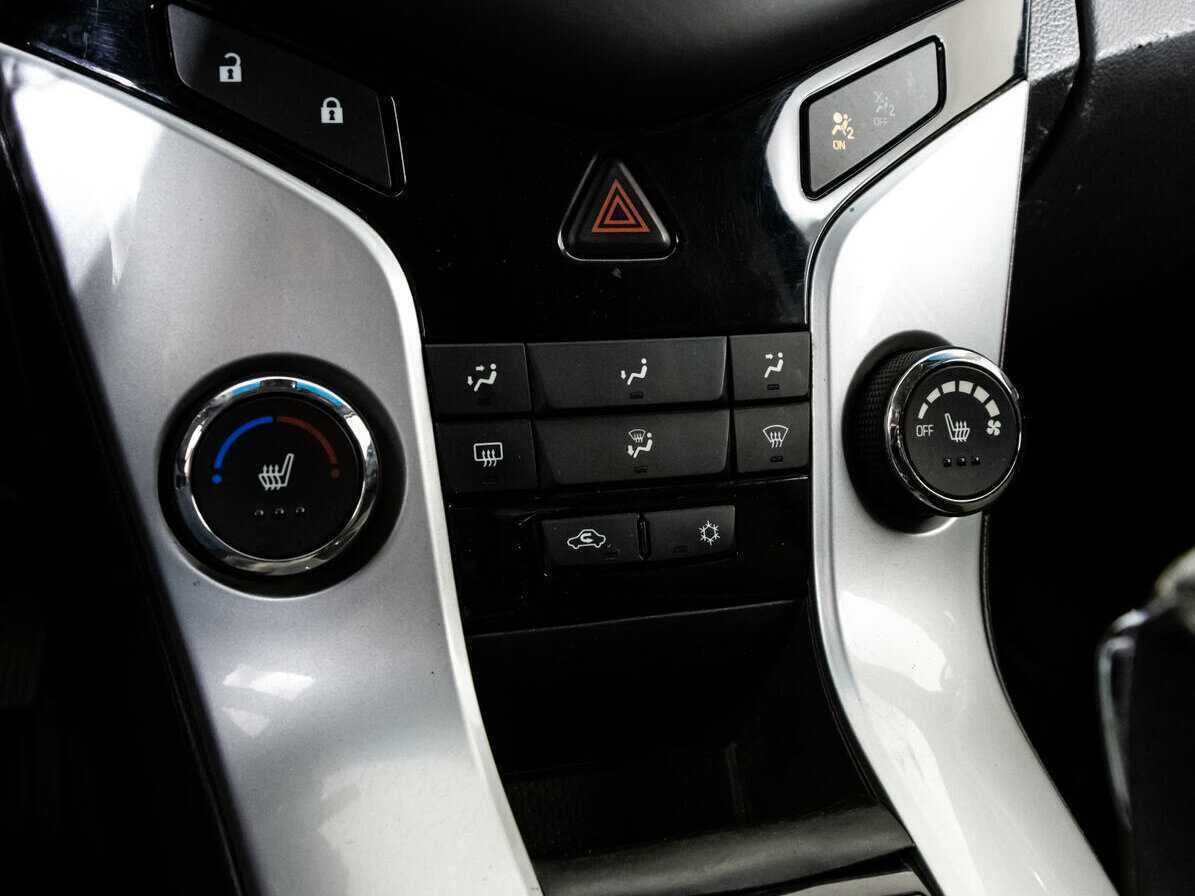 Б/У Шевроле Круз 2015 года. Фото: #11