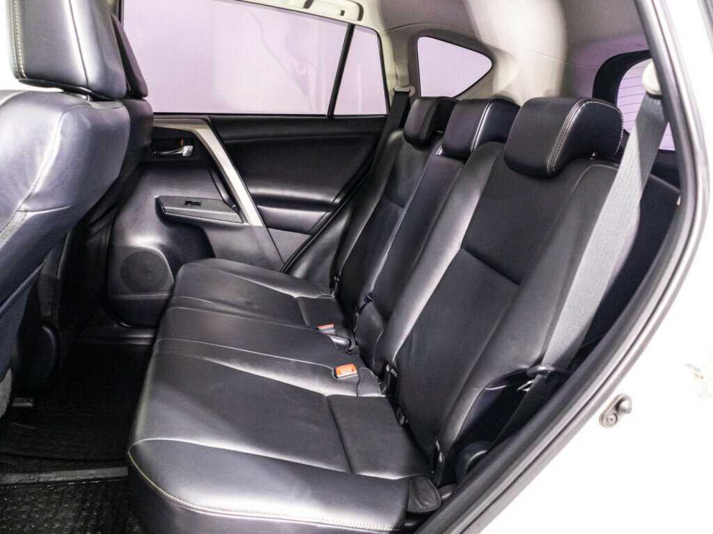 Б/У Тойота Рав4 2013 года. Фото: #8