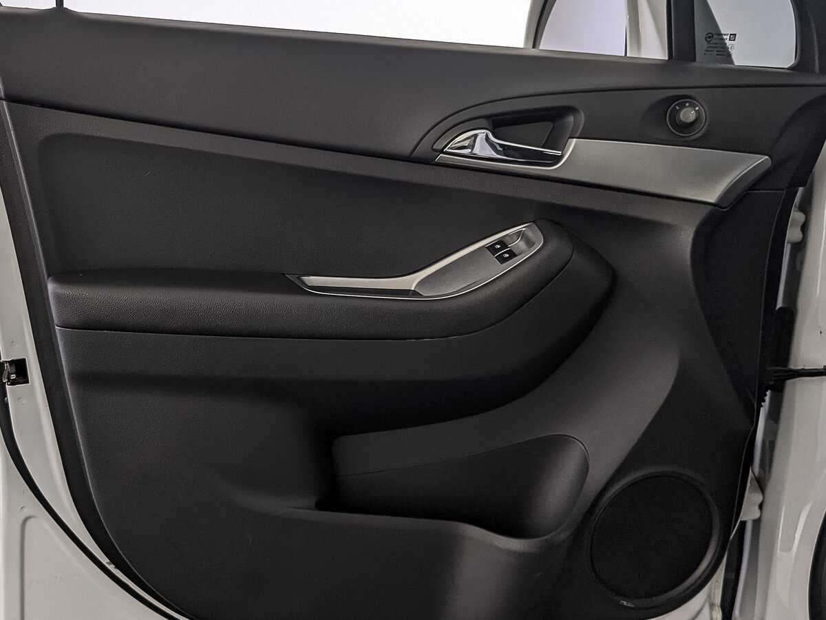 Б/У Шевроле Орландо 2012 года. Фото: #18