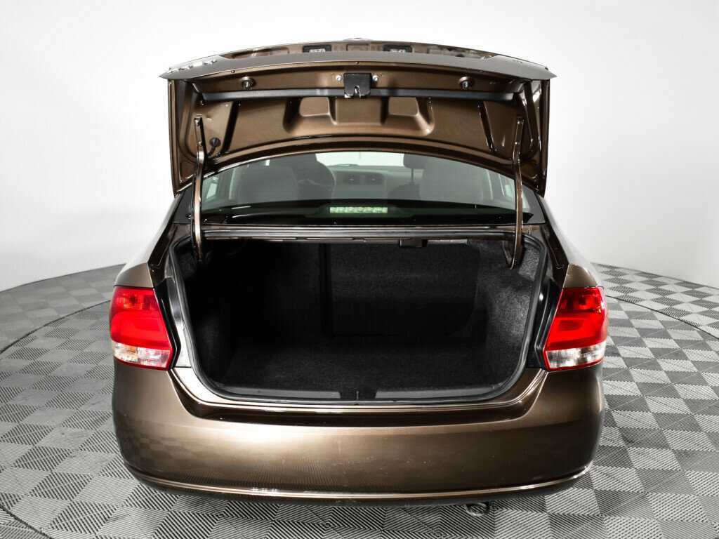 Б/У Фольксваген Поло 2015 года. Фото: #13