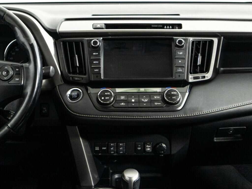 Toyota RAV4 2016 года с пробегом. Фото: #13